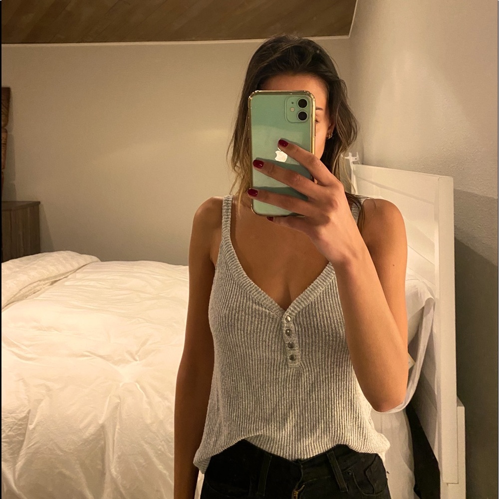 AE gray tank